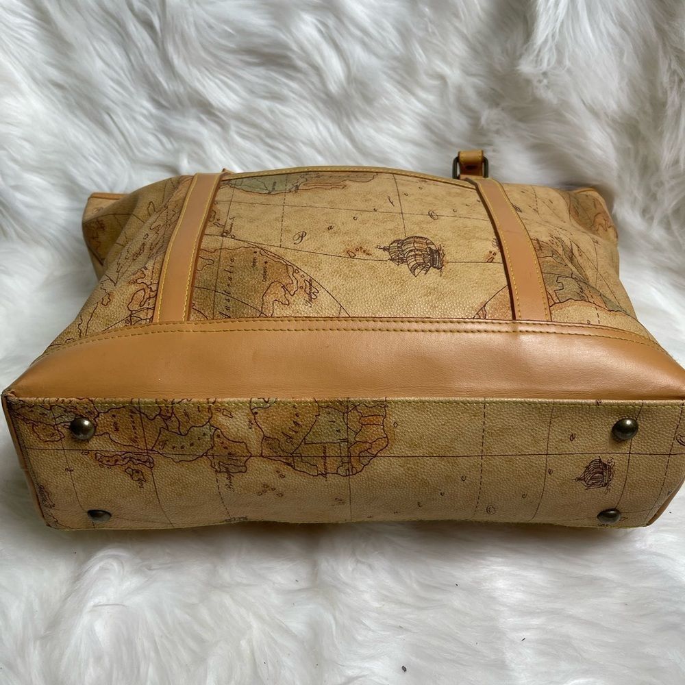 Allan Edward world map leather/ Vinyl tote bag with antique tone hardware - Picture 8 of 11